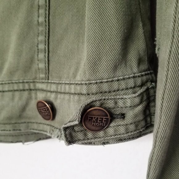 Free People Olive Army Green Distressed Crop Denim Jacket Size 4 100% Cotton - Picture 9 of 15